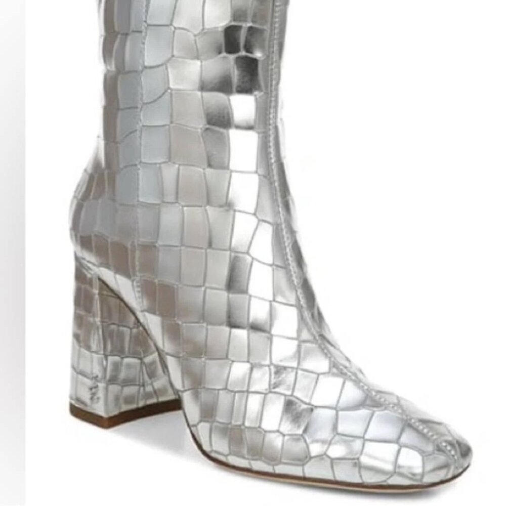 Sam Edelman Codie Silver Futuristic Ankle Booties 9